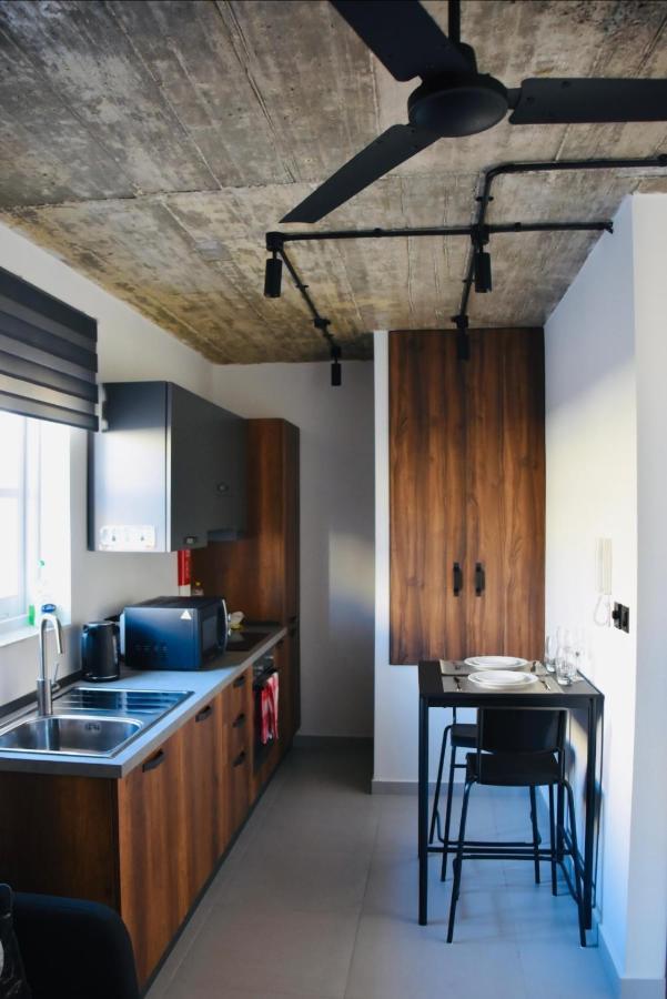 Chic Penthouse Industrial-Style Apartment Mosta Exterior photo