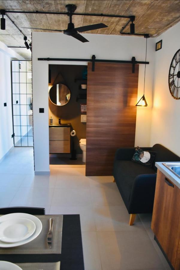 Chic Penthouse Industrial-Style Apartment Mosta Exterior photo
